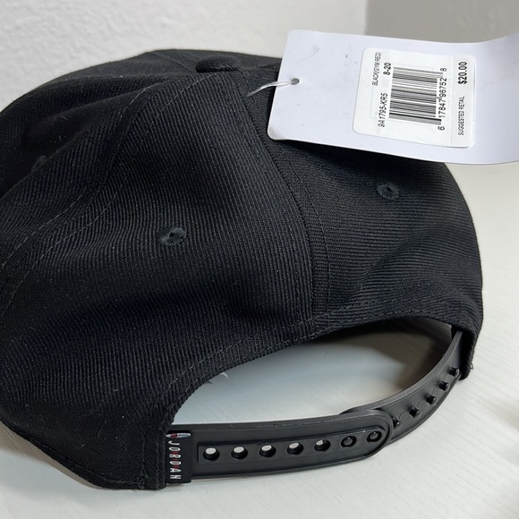 NWT. Jordan adjustable hat and Jordan sackpack - Picture 4 of 5
